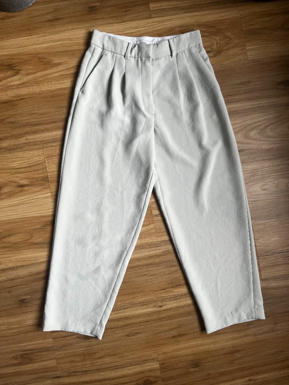 Aritzia Wilfred Carrot Pant